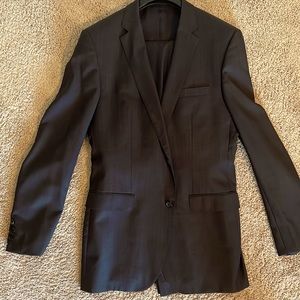 Hugo Boss men’s suit 42L